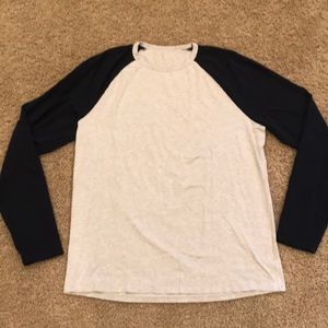 Men’s Lululemon Bodhi long sleeve shirt, XL